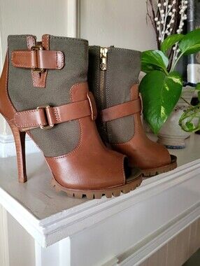 Tory Burch Size 7 Oren Cognac & Olice Green Ankle Boots Heels
